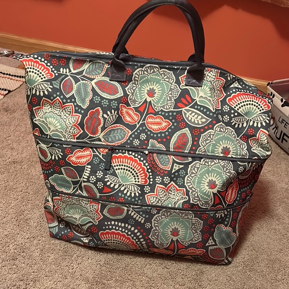 Lighten Up Expandable Vera Bradley bag - Picture 2 of 7